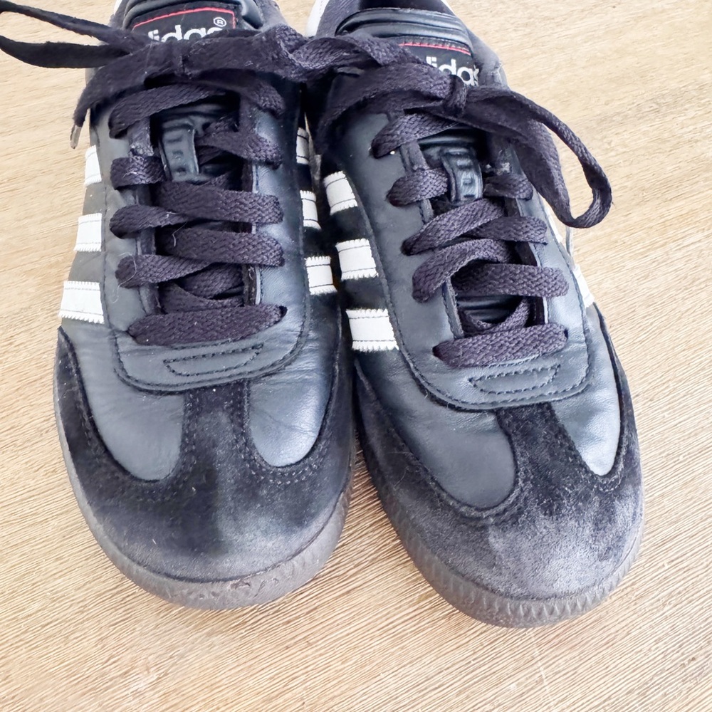 Adidas Samba Black & White Classic Sneakers 4.5 Youth - Picture 2 of 8